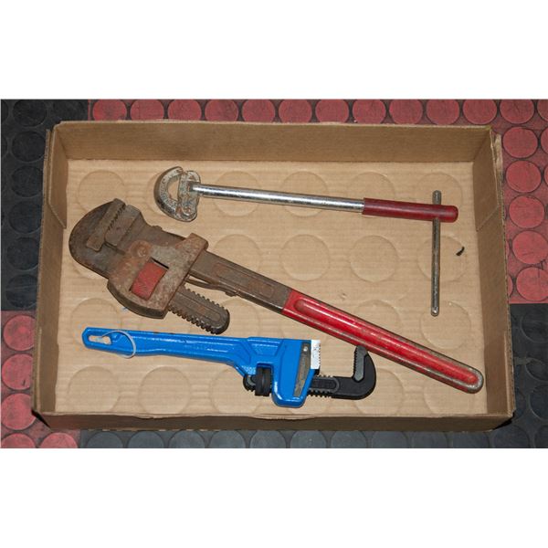 FLAT WITH PIPE WRENCHES ETC