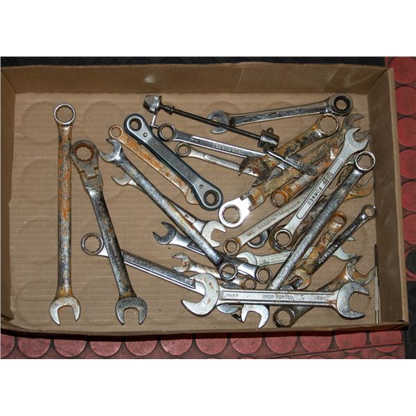 FLAT OF WRENCHES