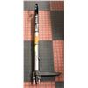 Image 1 : FISKAR EXTENDABLE WEEDER