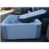 Image 1 : SPA BUILDERS 6 PERSON HOT TUB WITH COVER AND WOOD