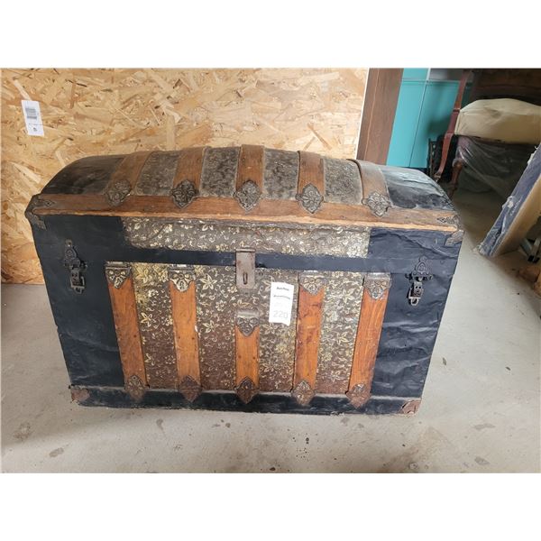 Vintage Chest & Chairs A