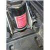 Image 2 : Motor craft 2 ton Hyd jack A