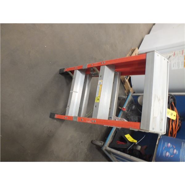 Dbl Sided 3ft Step Ladder