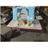 Image 1 : Little Tykes Play House & Small Adjustable Table
