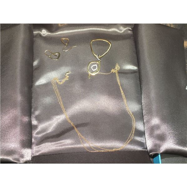 Birks 750 Earrings & Pendant