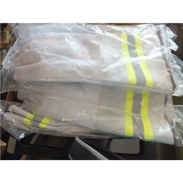 8 Pairs Of 3xl Work Gloves