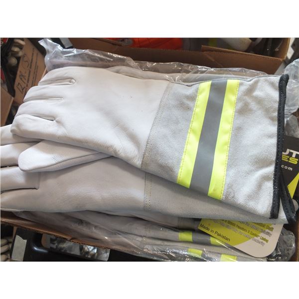 6 Pairs Of 2 XL Work Gloves