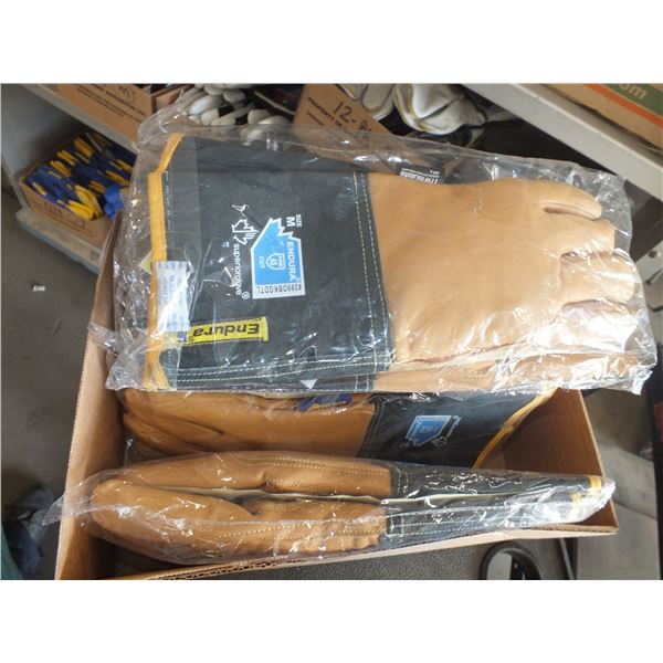 6 Pairs Of Med Work Gloves