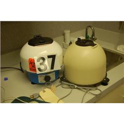 2 CENTRIFUGES