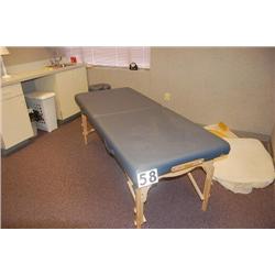 WINCO MASSAGE TABLE