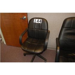 BLACK EXECUTIVE CHAIR