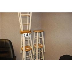 5 STOOLS