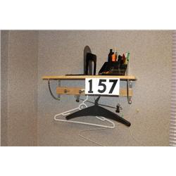 LOT CONSISTING OF TRASH CAN, COAT RACK, AND MISCELLANEOUS SMALL ITEMS