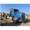 Image 2 : 1990 KENWORTH T800 T/A Deck Truck with headache rack and flip over loading ramps. Cummins 400, Eaton