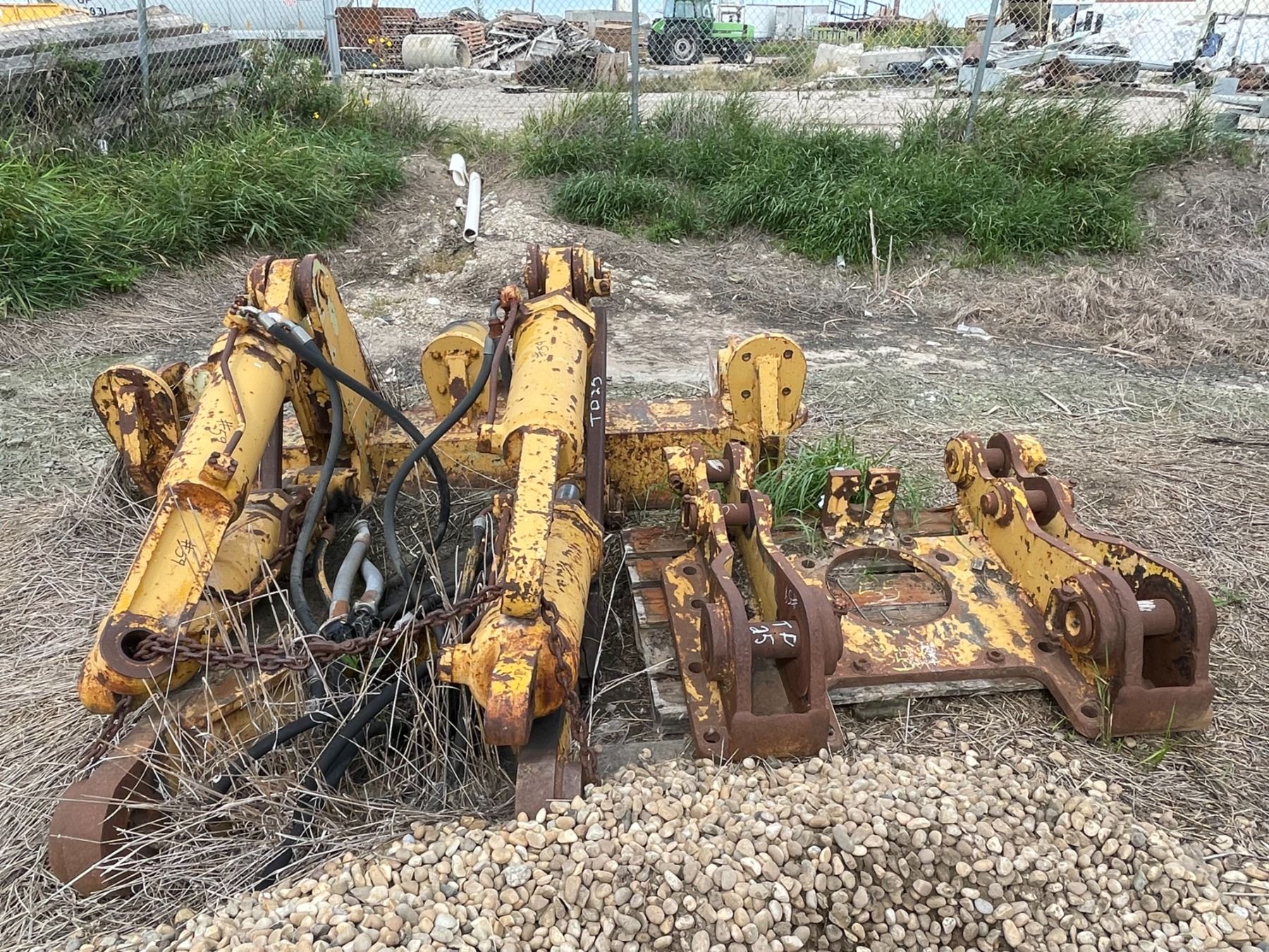 2000 ATECO 4 Barrel MS Ripper Attachment for TD25, SN: 46621