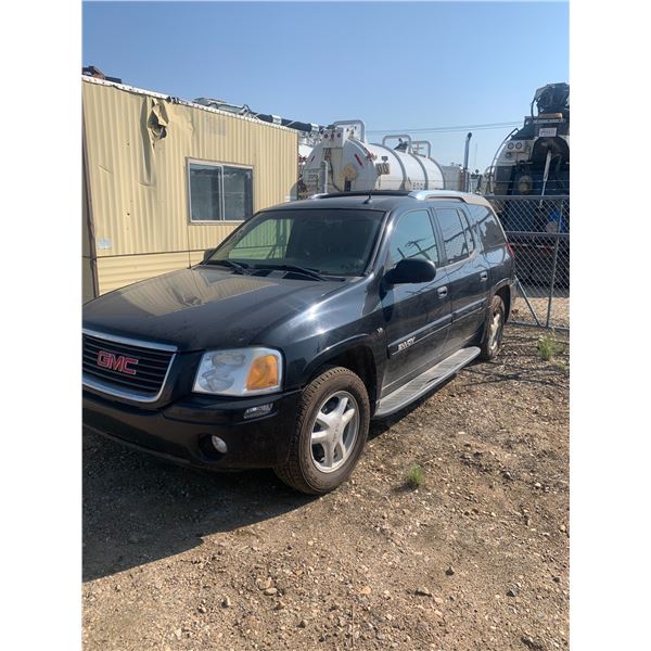 2004 GMC Envoy XUV SLE, V8, 4WD, One Owner, c/w winter tires on rims, new trans 30,000km ago, Showin