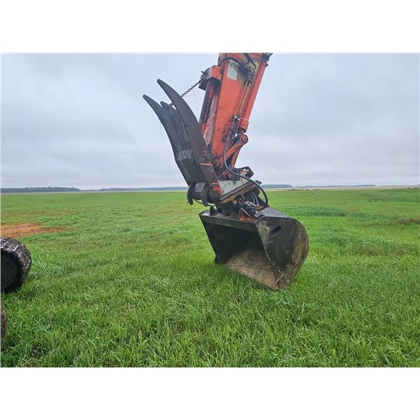 1997 REDLOW Blade CB84-60 for 200 - 66" Wrist-A-Twist, Located in PEACE RIVER, AB, SN: 1126, PH 780-