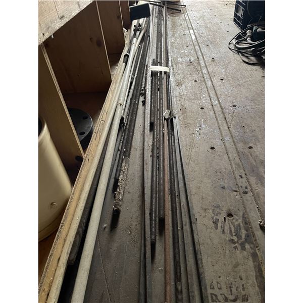 Quantity of stainless steel threaded rod