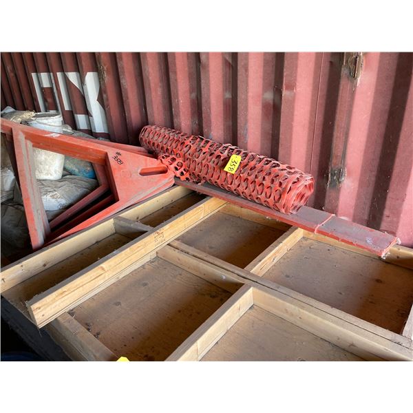 Safety fence & barricade stand