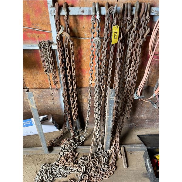Assortment of chain