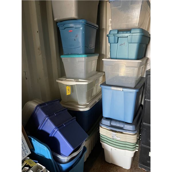 Quantity of plastic containers