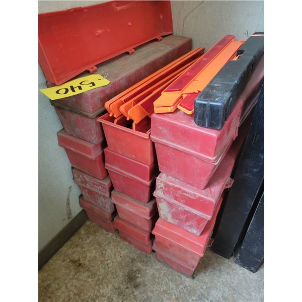 Roadside emergency reflectors