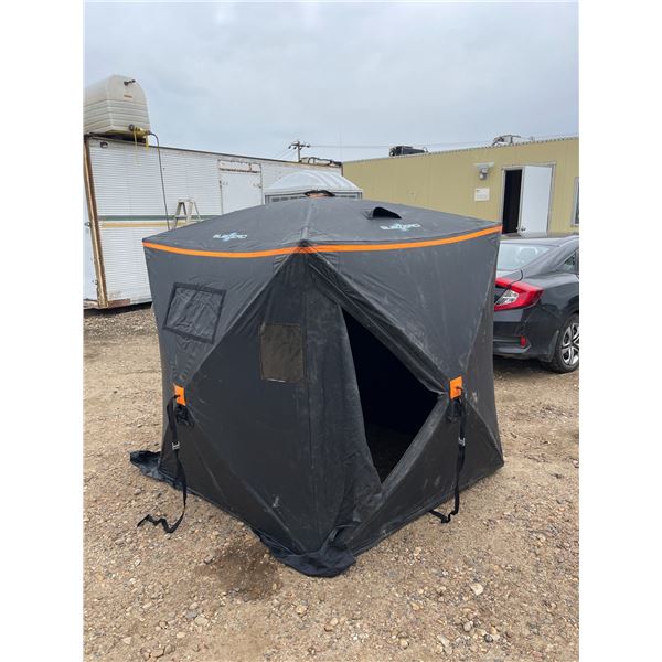 SUBZERO Ice Fishing Tent / Portable shelter