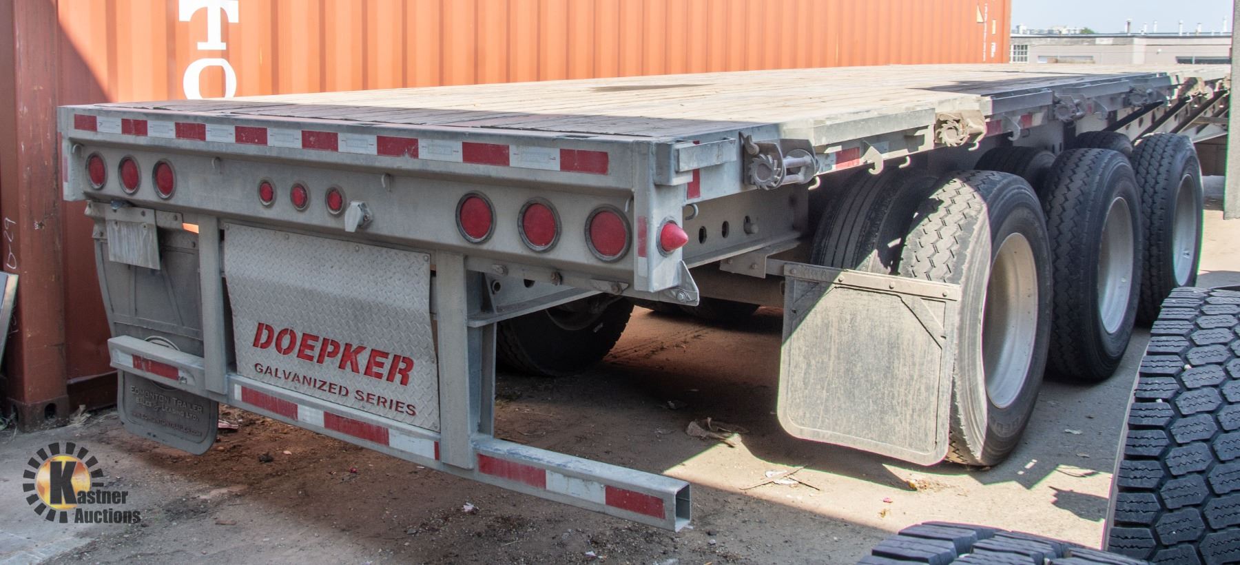 REPO: 2019 DOEPKER 44' FLAT DECK TRIDEM TRAILER