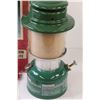 Image 2 : Coleman Sport-Lite Oil Lantern in Box