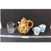 Image 1 : Squash Teapot & (2) Vintage Blue Mugs & Pinwheel Glass Beer Mug