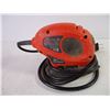Image 3 : Black and Decker Mouse Sander-working