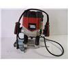 Image 2 : Black and Decker Router-powers on