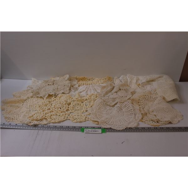 (10+) Vintage Doilies