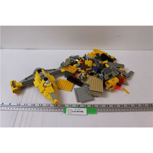 R2D2 & Star Wars Character & Lego Assortment