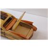 Image 6 : Hand-Carved 1959 Cadillac Car from Cuba - 14" Long