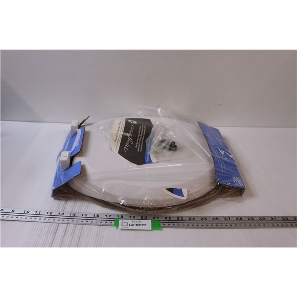 Toilet Seat w/Hardware