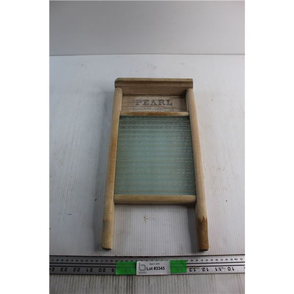 Pearl Vintage Wooden Washboard 17'' x 9''