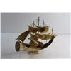 Image 5 : Ship Made of Horn