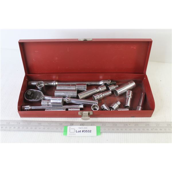 Metric Socket Set in Metal Case (unknown completion)