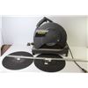 Image 1 : *Black & Decker Cut-off Saw w/2 Makita Cutting Disks