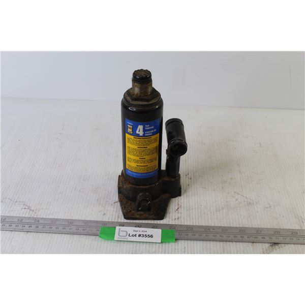 4 Ton Bottle Jack (missing bar pump handle)