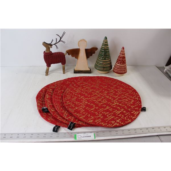 (4) Christmas Holiday Rugs/Mats, (2) Christmas Tree Cones, Reindeer Decoration, Wooden Homemade Chri