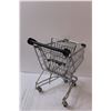 Image 4 : Miniature Shopping Cart - 13" x 12"