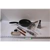 Image 1 : Lot: Frying Pan, Hand Beater, Grater, Knife Sharpener, Misc.