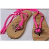 Image 3 : (2) Women's Sandals Size 10