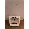 Image 1 : *Kohler Ceramic Sink with Faucet 19'' x 18''