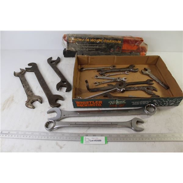 Emergency Reflector - Vintage Standard Wrenches