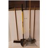 Image 5 : *Shovel - Rake - Brooms