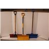 Image 1 : *(3) Snow Shovels