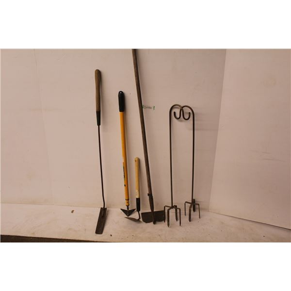 *Hoes - Pot Hangers - Weed Wacker